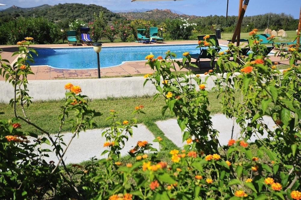 Hotel Baia Cea Барі-Сардо Екстер'єр фото