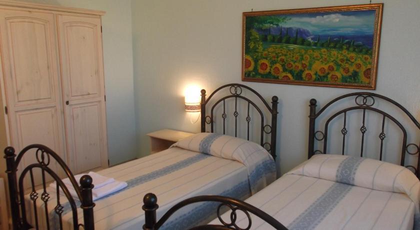 Hotel Baia Cea Барі-Сардо Номер фото