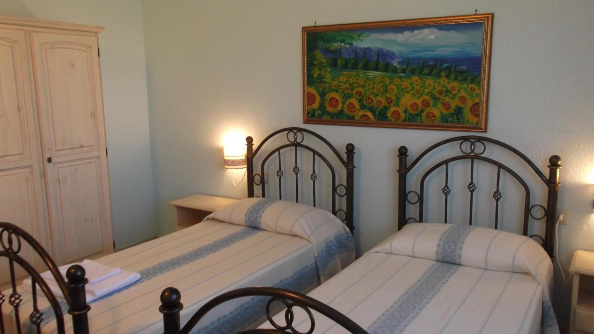 Hotel Baia Cea Барі-Сардо Номер фото