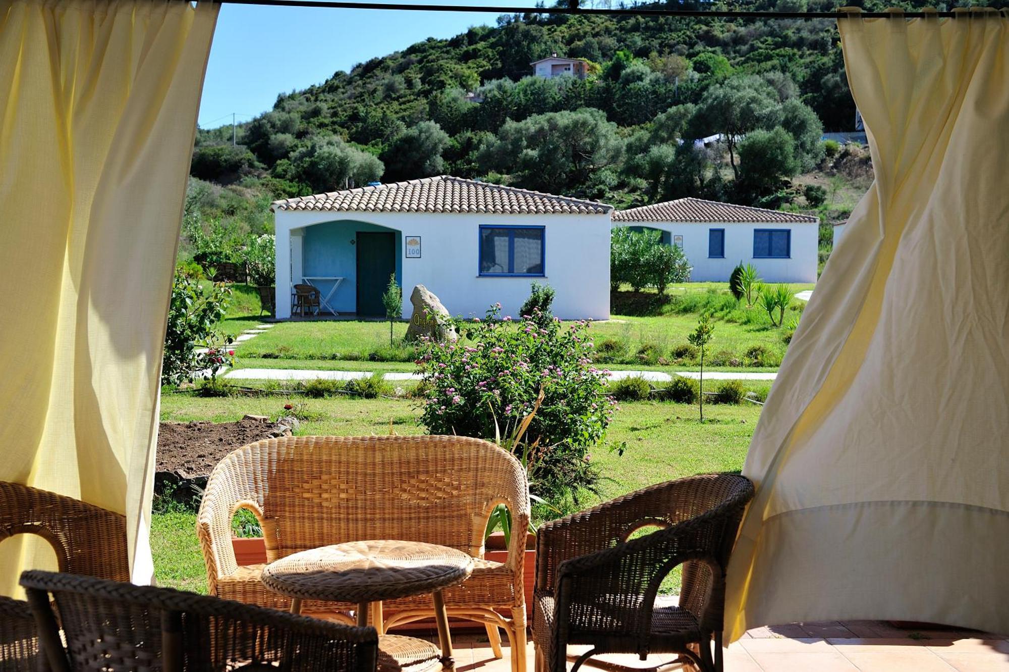 Hotel Baia Cea Барі-Сардо Номер фото