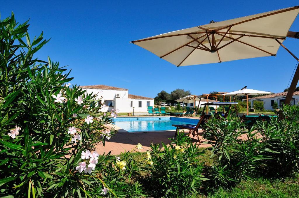 Hotel Baia Cea Барі-Сардо Екстер'єр фото